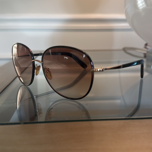 Tom Ford Georgia Sunglasses EUC no scratches - Picture 3 of 8